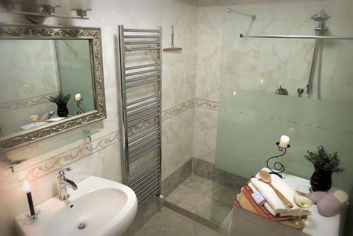 Ca' Venexiana Bathroom